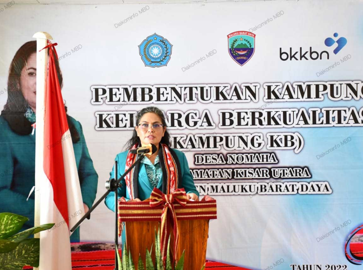 Keluarga Merupakan Pilar Utama, Ketua TP. PKK Kab. Mbd Resmikan 4 Kampung KB Di Pulau Kisar